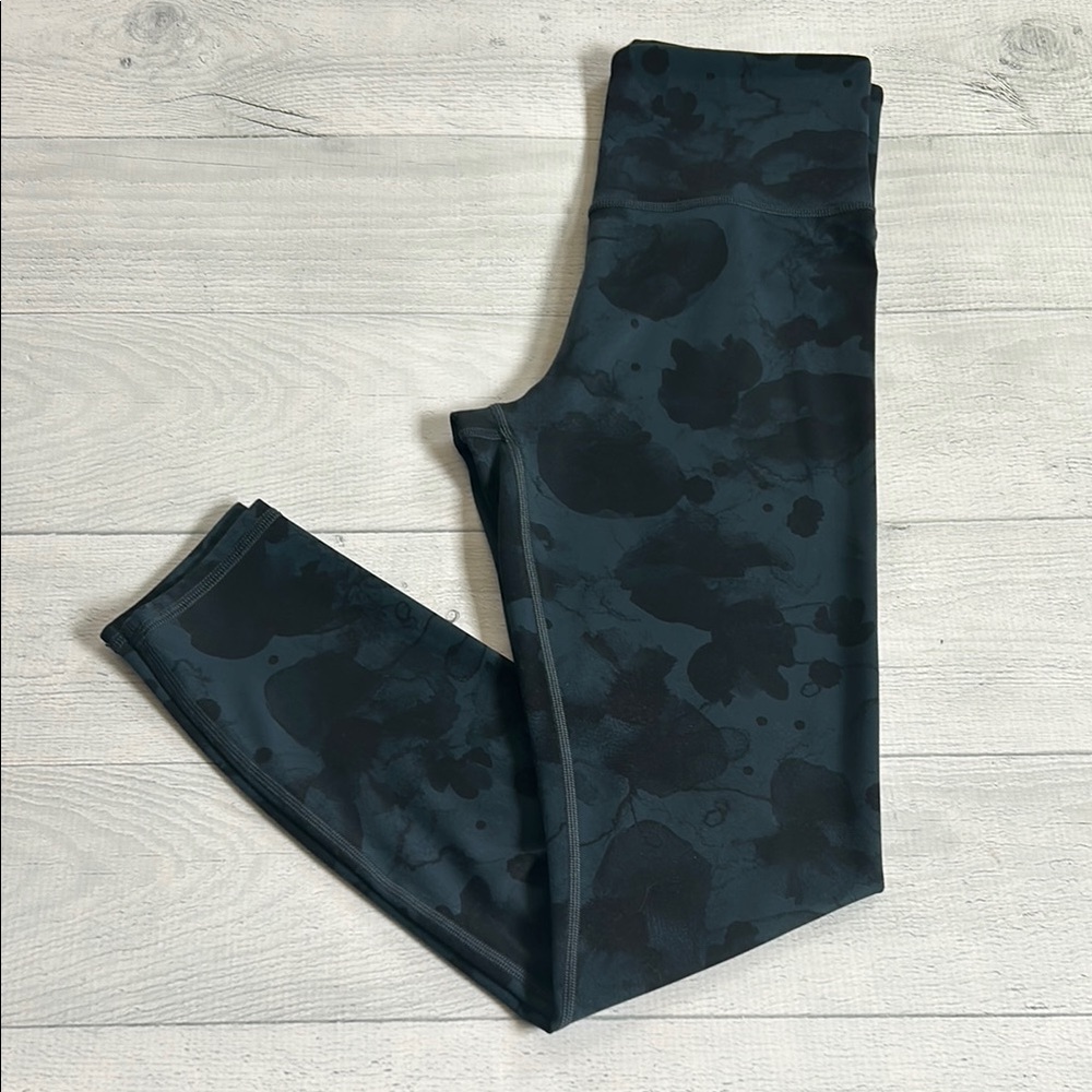 Vuori Studio Printed High Rise Leggings 25.5”‎ Waterdrop Sz M